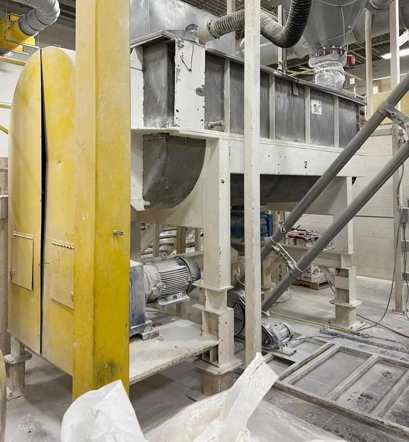 Used STRONG SCOTT STAINLESS STEEL DOUBLE SPIRAL RIBBON BLENDER APPROX 193 CUBIC FEET