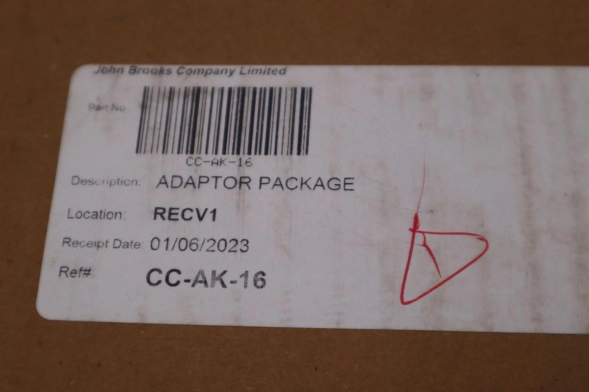 Used Summit CC-AK-16 Peerless Adaptor Package - NEW IN BOX - STOCK GF915