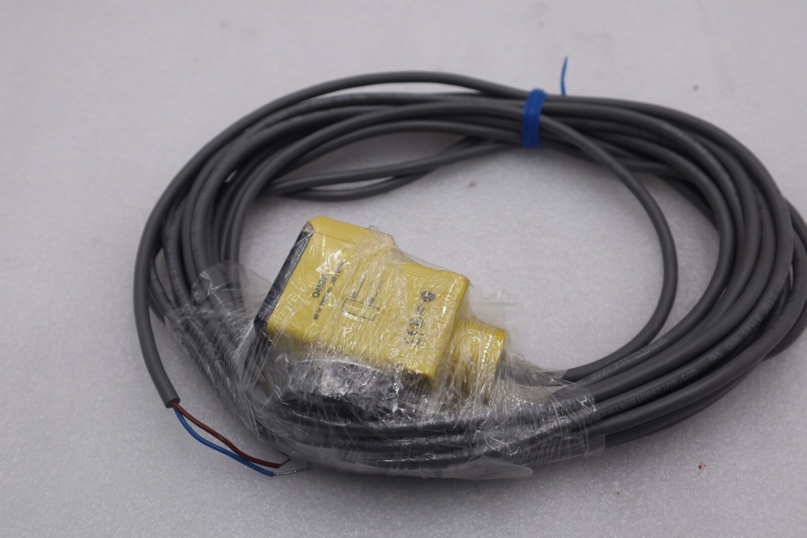 Used BANNER Q452E PHOTOELECTRIC SENSOR EMITTER #4363