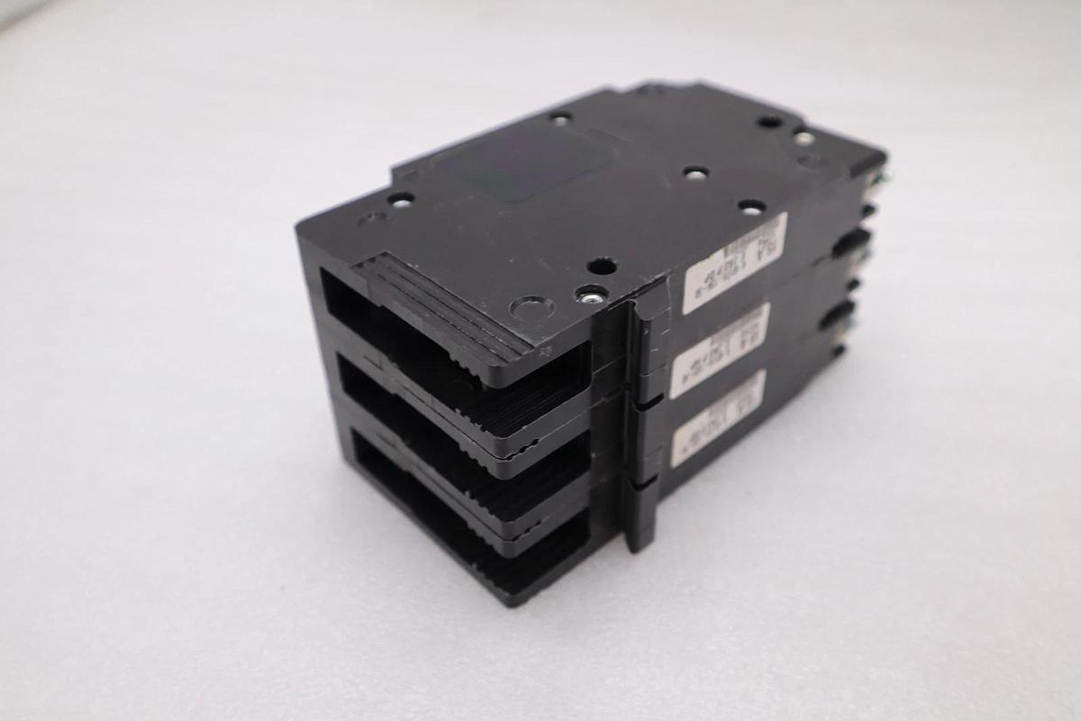 Square D EDB34015 Circuit Breaker NEVER USED - STOCK H834A 785901875239