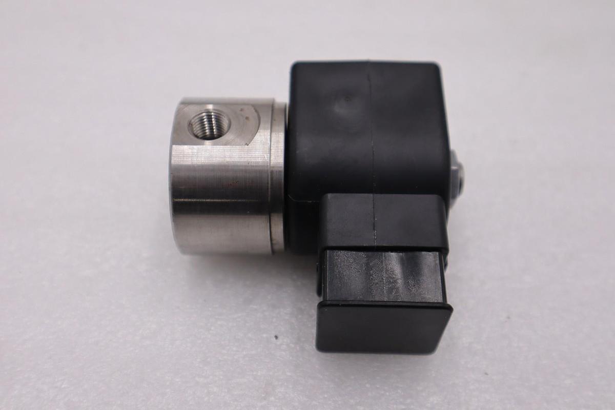 PARKER 71216SN1GL00N0D100C2 24VDC PSI 500 1/16 10WATTS STOCK H1329A