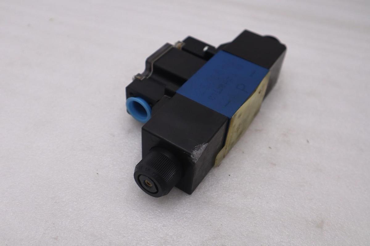 Used BOSCH REXROTH R978873230 VALVE 4WE6D62/OFEW110N9DA/62 NEW STOCK  GF-719A