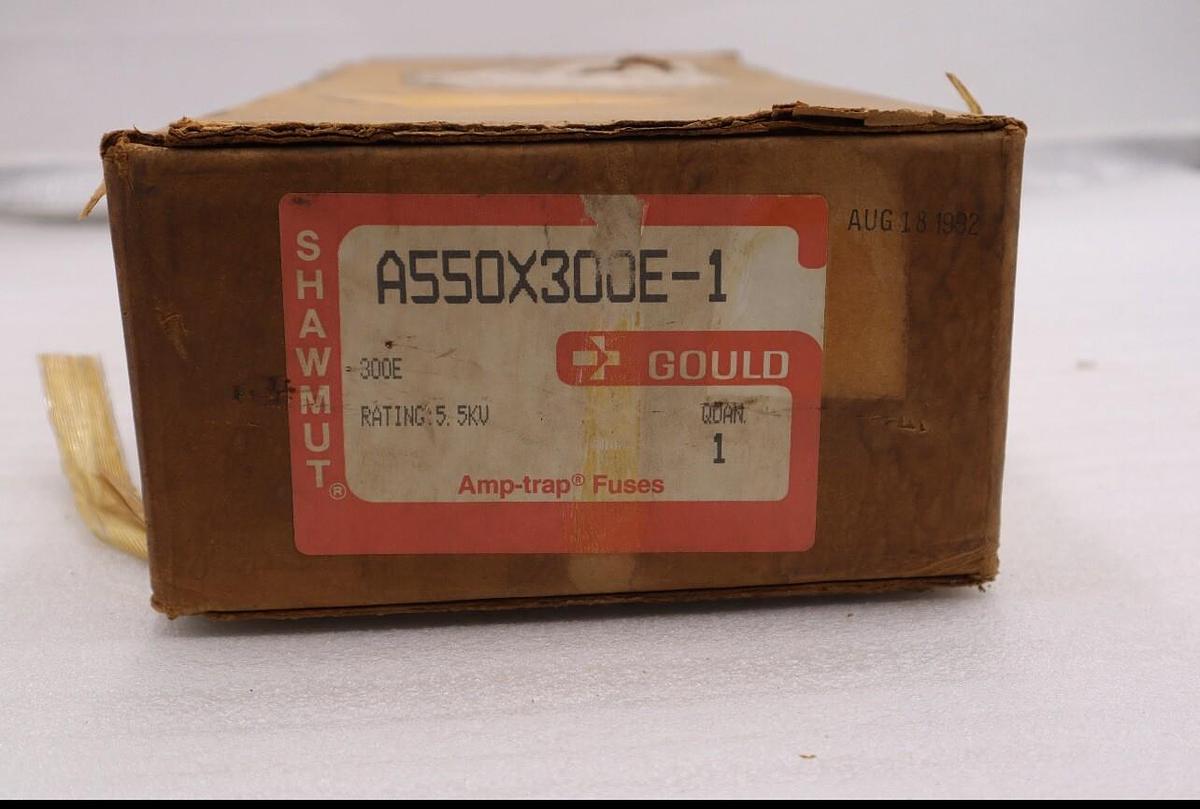 NEW Gould Shawmut A550X300E-1 300E Amp 5.5kV Amp-trap Fuse CS-3 300A NIB L-185
