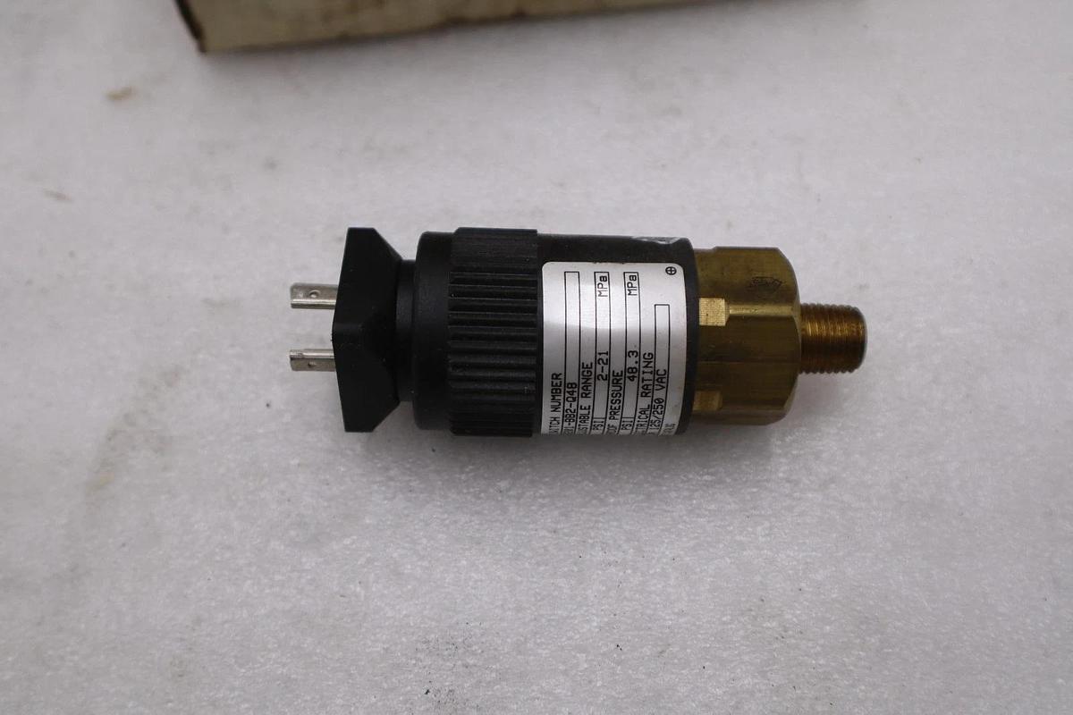Used Barksdale 96201-BB2-Q48 Pressure Switch - NEW IN BOX - STOCK 5825A