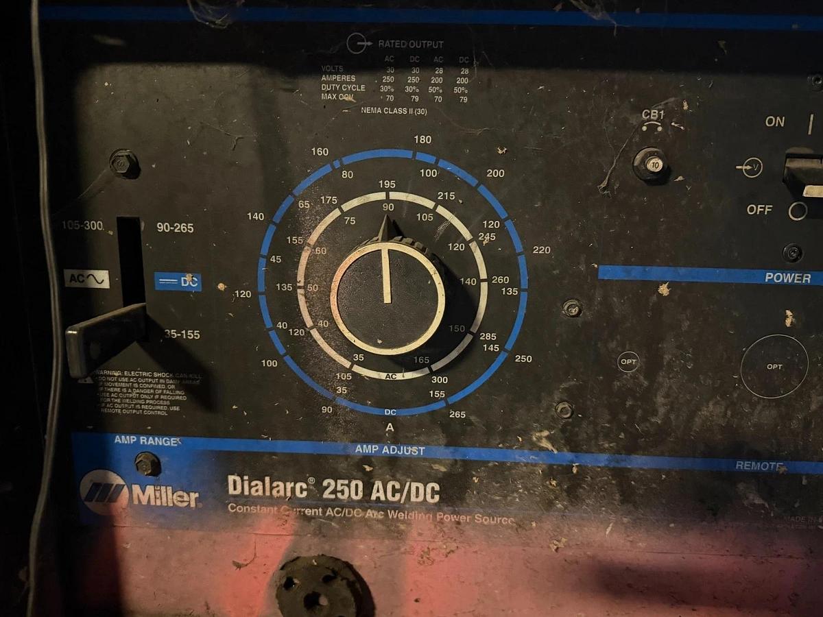 Used Miller Dialarc 250 AC/DC Constant Current Welding Power Source Welder
