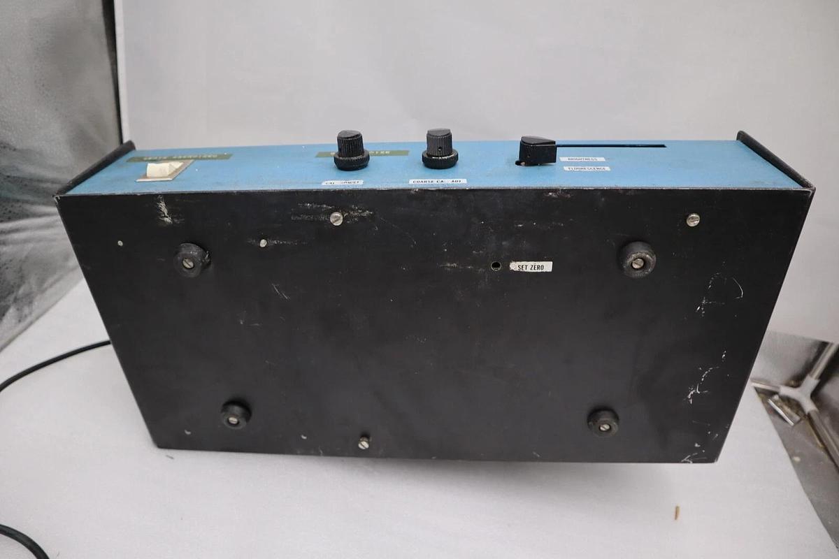 Used TECHNIDYNE CORPORATION 40436 BRIGHTIMETER MODEL S4 6.5V STOCK S-587
