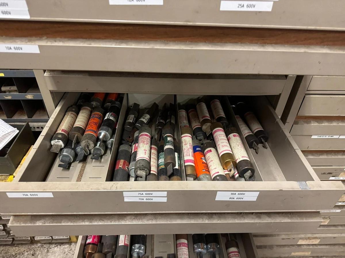 Used VIDMAR STYLE MICROFORM FILE CABINET 10 DRAWER (NO CONTENTS)