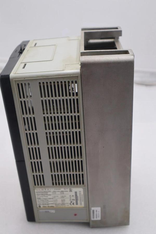 Used Allen-Bradley PowerFlex 70 20AB015A3AYNANG0 AC Drive STOCK 2628