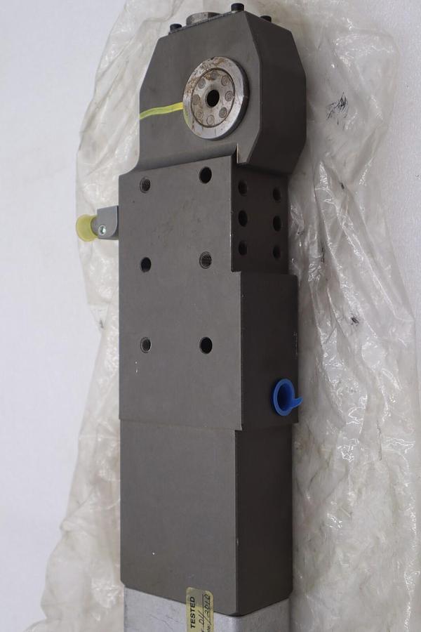 Used BTM CORP 74500E-733228H-135AR-SC2P DC PNEUMATIC POWER CLAMP #827A