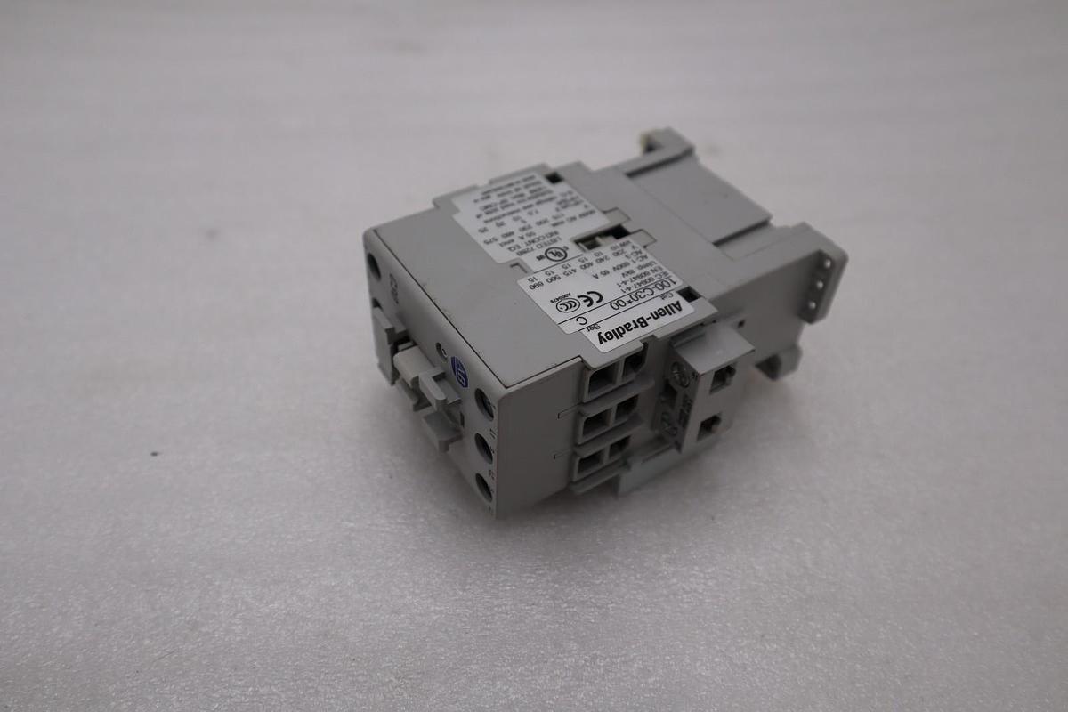 Used AB Allen-Bradley 100-C30*00 Series-C 600VAC Contactor STOCK H1546
