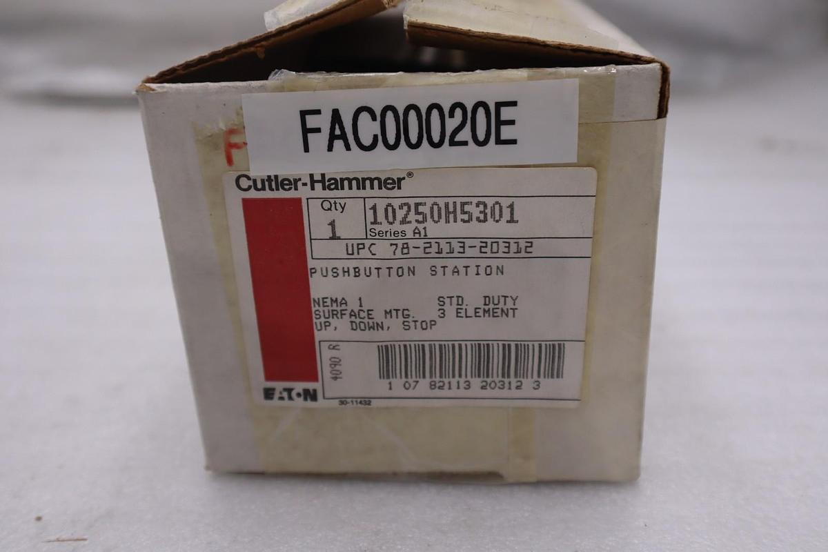 Used NEW OPEN BOX Cutler Hammer 10250H5301 Pushbutton Station NEMA 1 STK GF756A