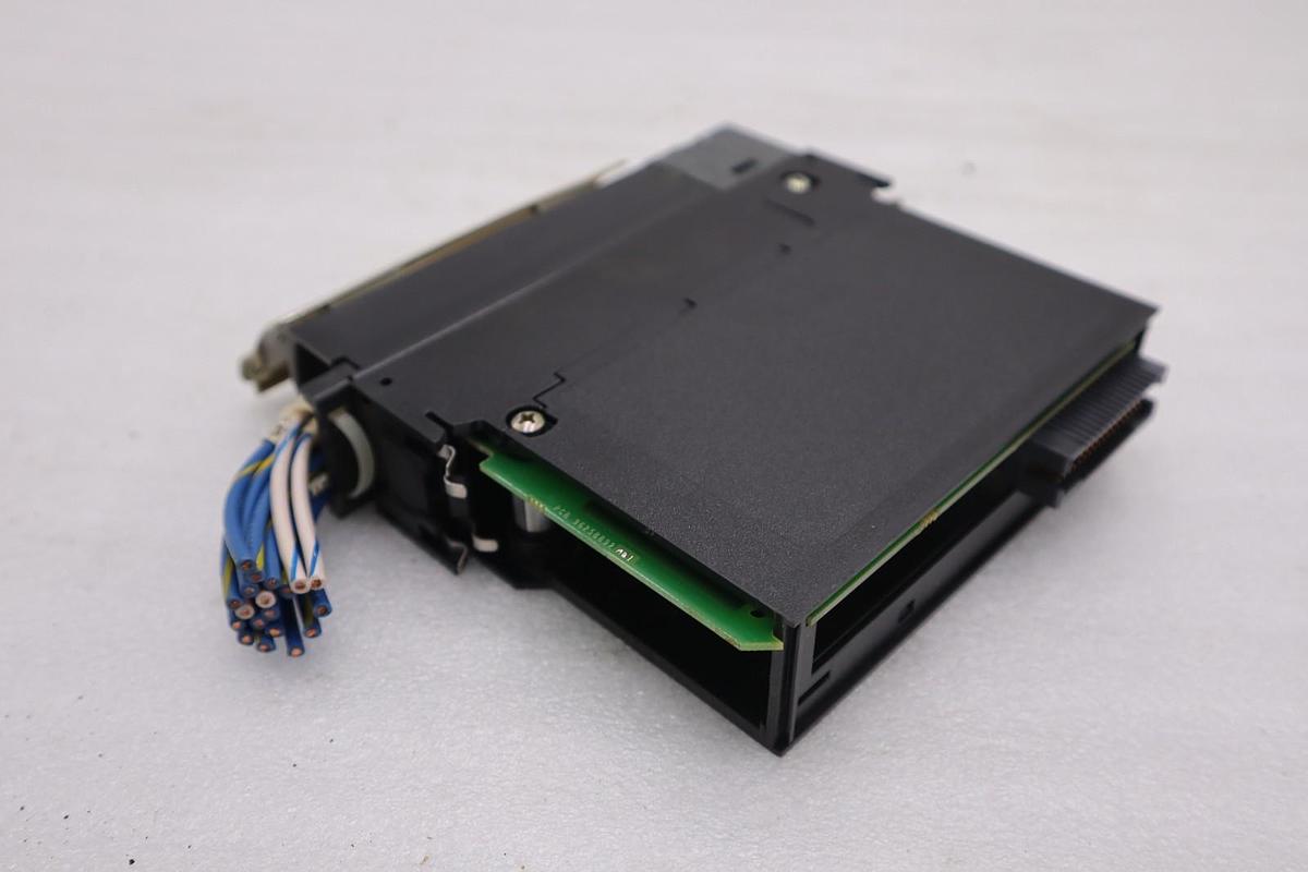 Used ALLEN BRADLEY AB 1756-IB16 /A SERIES A INPUT MODULE 1756IB16 STK 3534A