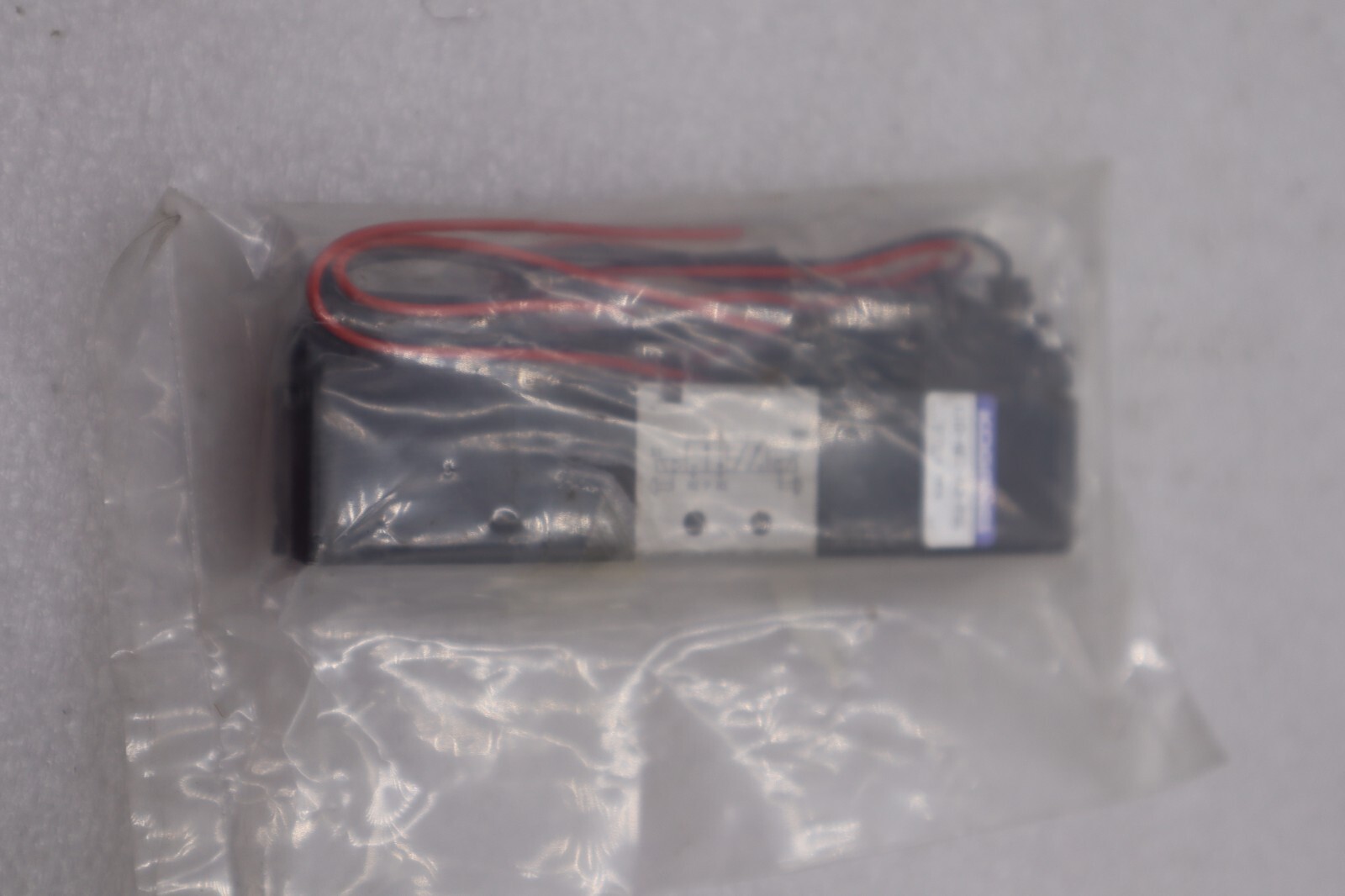 Used varian solenoid koganei a110-4e2-83-psl-3l new no box stock K-1855