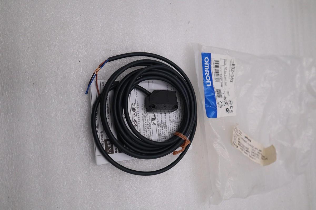 Used NEW OPEN BOX OMRON E3Z-D62 E3ZD62 Photoelectric Switch STOCK H1252A