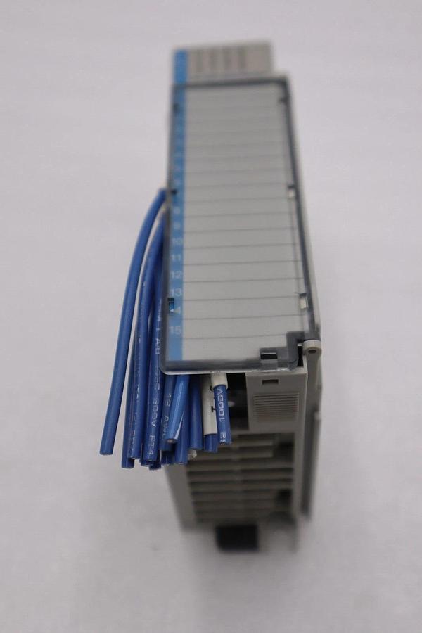 Used 1769-IQ16 ALLEN BRADLEY INPUT MODULE SERIES A STOCK K-35-A
