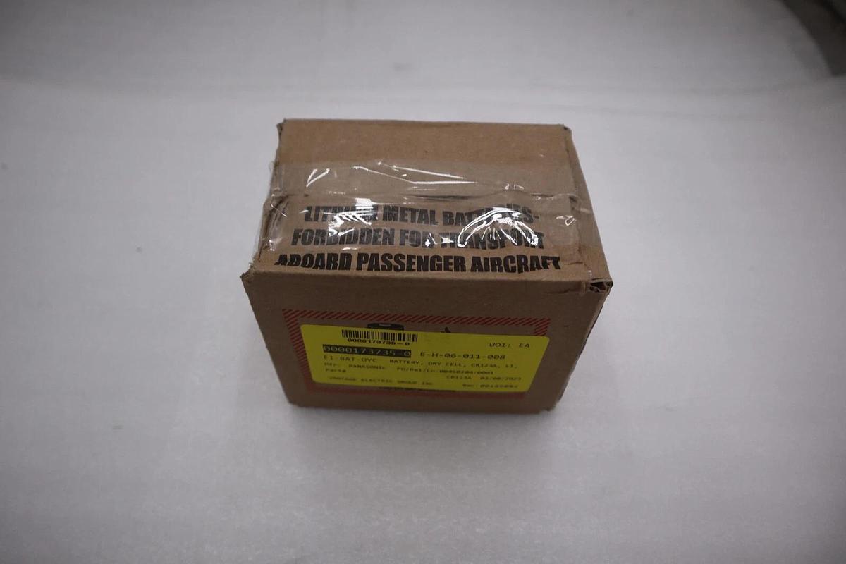 Used Streamlight 3V CR123A Lithium Batteries (2 Pack) 85175 (BOX OF 12) STOCK G519A