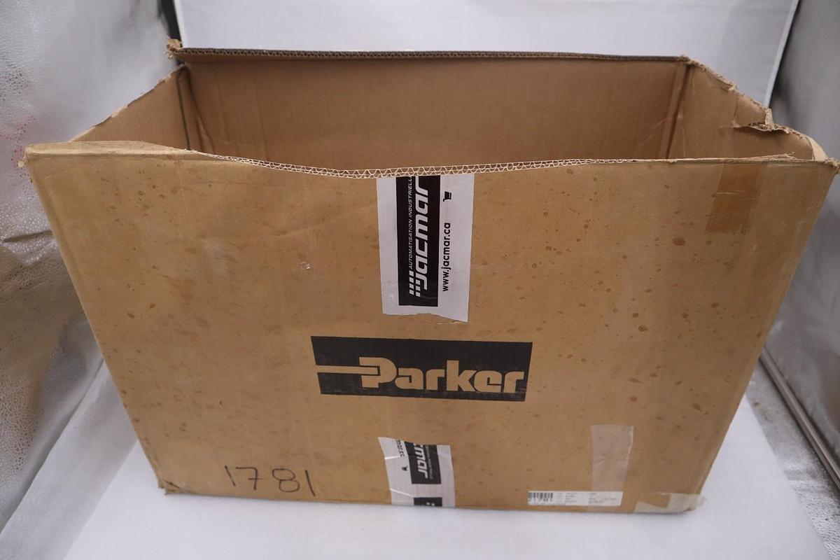 Used PARKER 955+8R0100 / 9558R0100 - NEW IN BOX - STOCK GF967