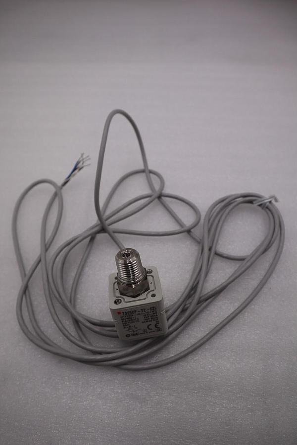 Used SMC ZSE50F-T2-62L SMC sensor-100~100kpa STOCK L-516-C