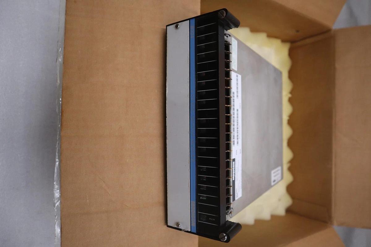 NEW IN BOX MODICON SCHNEIDER ELECTRIC AS-B224-001 TRU-HI OUTPUT STOCK G350