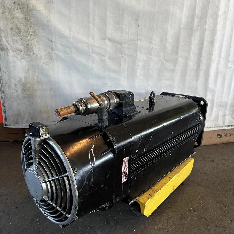 Used Rexroth R911309391 Servo Induction Motor MAD130D-0100-SA-S0-BQ1-35-N1 #HP135