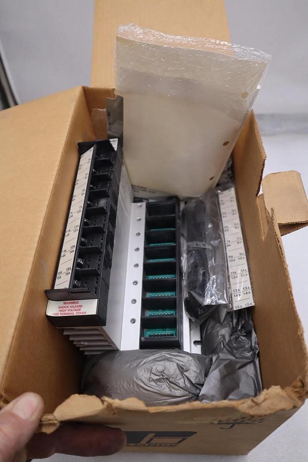 Used Reliance AutoMate 45C1 Programmable Controller INPUT/OUTPUT RAIL STOCK 5452