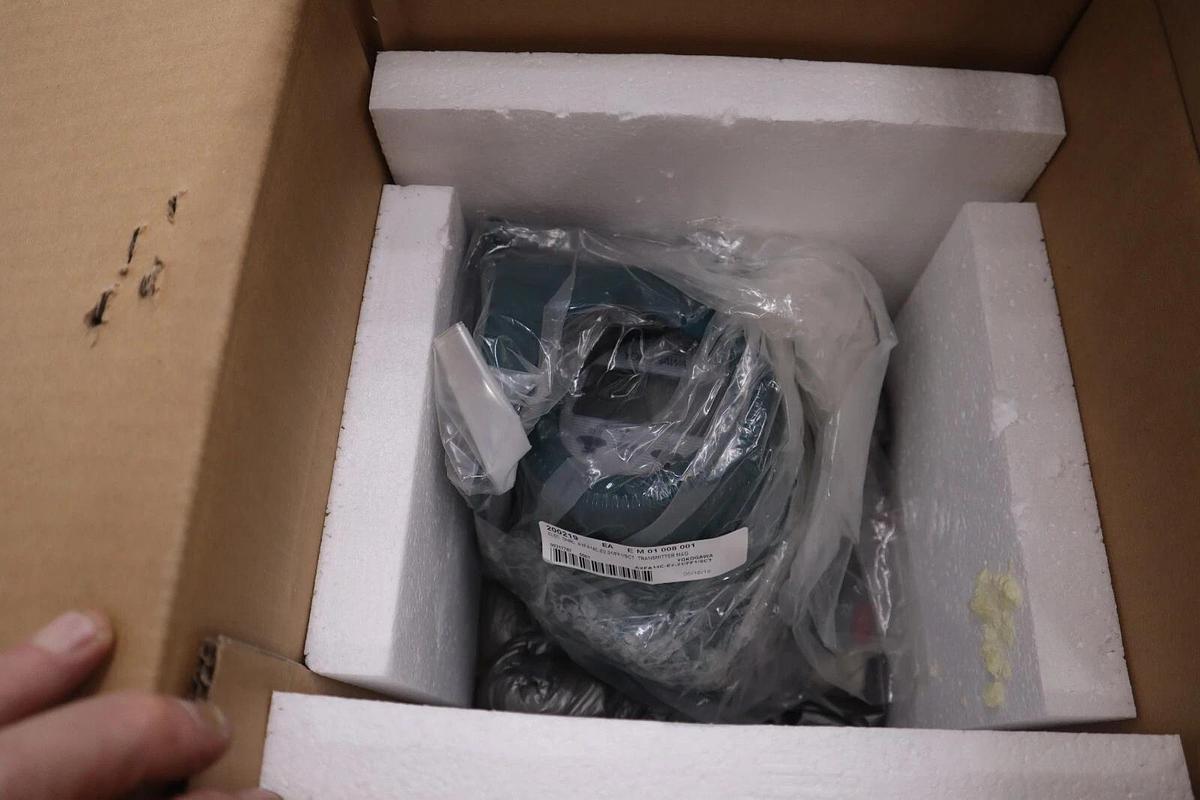 NEW BOX YOKOGAWA AXFA14C-E2-21/FF1/SCT ADMAG AXF MAGNETIC FLOWMETER STOCK G77A