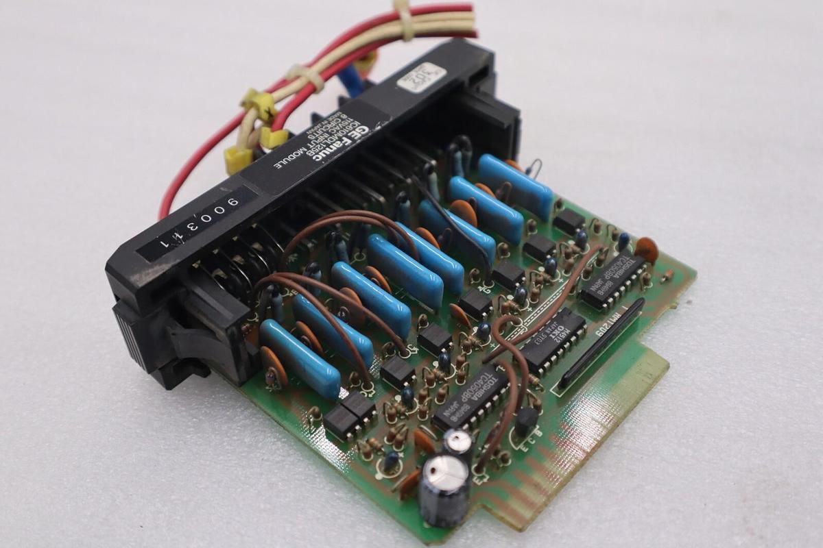 Used GE FANUC IC610MDL125B 115 VAC INPUT MODULE 8 CIRCUITS STOCK L-572C