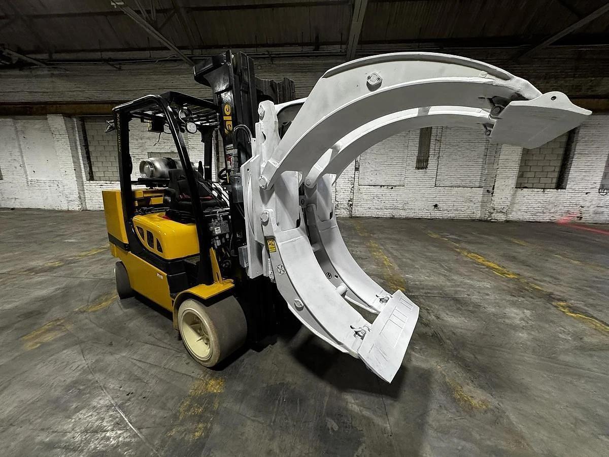 Used 12,000 LB. YALE MDL GLC120VX LH92"/RH185" WITH 72" CASCADE PAPER ROLL CLAMP 2019