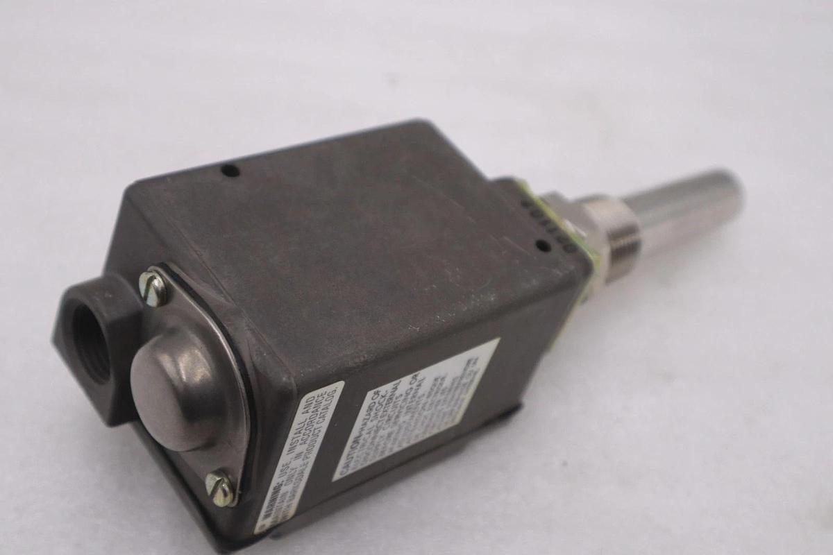 BARKSDALE ML1H-H203S-WS 480VAC 3A -100/250'F - NEW NO BOX - STOCK GF-721A
