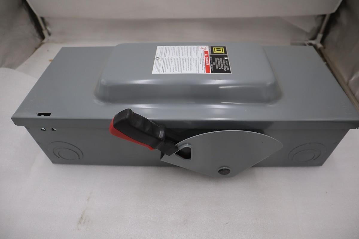 Used SCHNEIDER ELECTRIC CH363 / CH363 - NEW NO BOX - STOCK SGF133