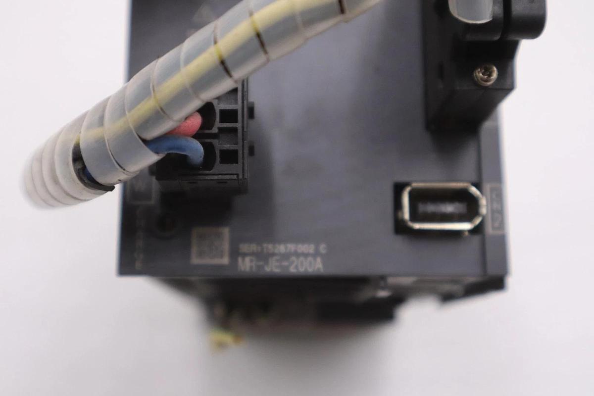 Used Mitsubishi MR-JE-200A Servo Drive STOCK CC140
