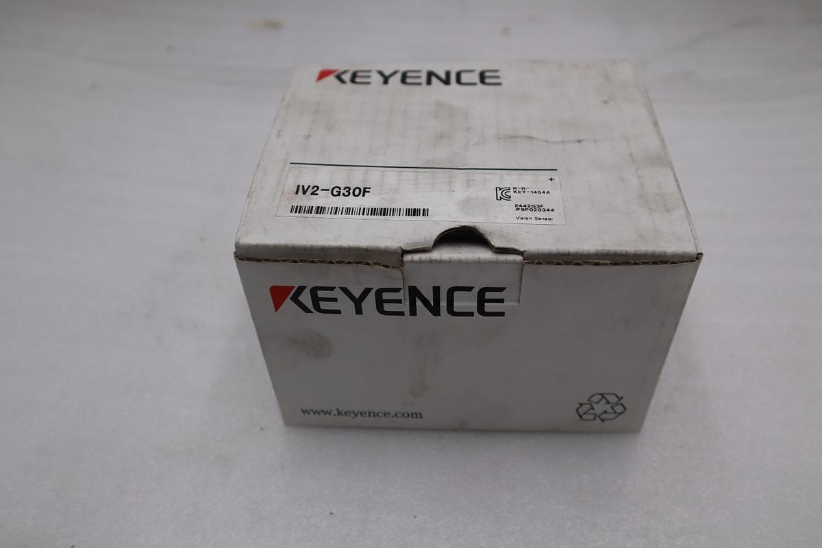 KEYENCE VISION SENSOR AMPLIFIER  IV2-G30F NEW IN BOX STOCK GF-95