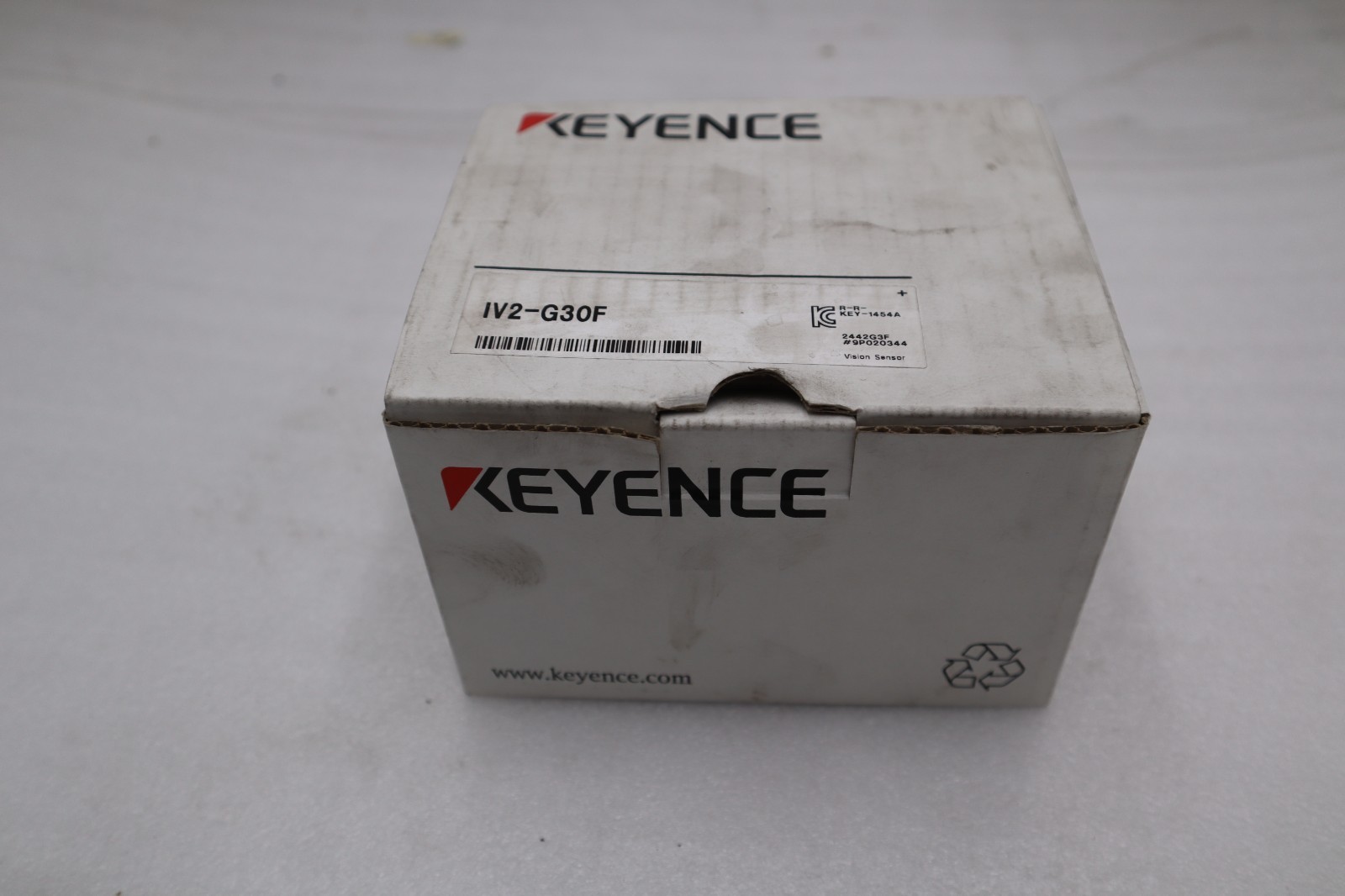 KEYENCE VISION SENSOR AMPLIFIER  IV2-G30F NEW IN BOX STOCK GF-95