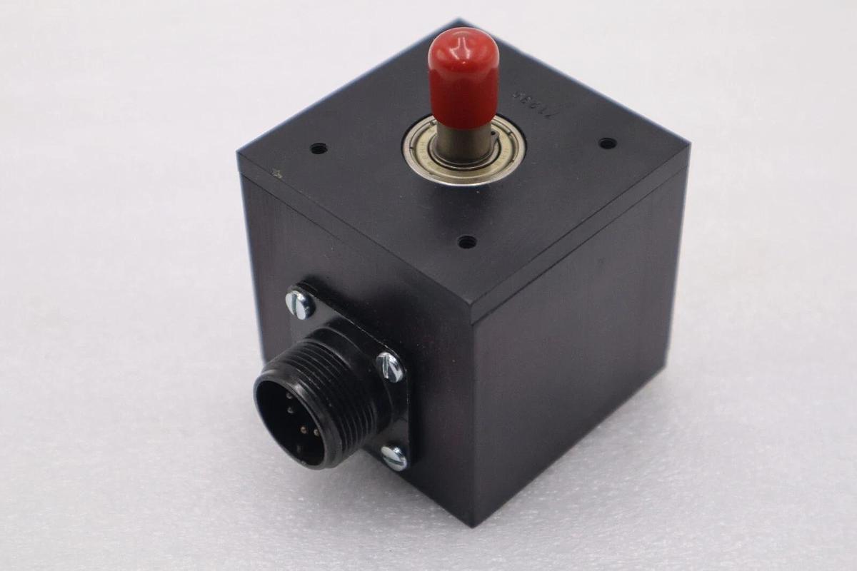 J.R. WILLIS ENCODER RSBQ-600/5 M80 SERIAL NO 71236 STOCK L-200C