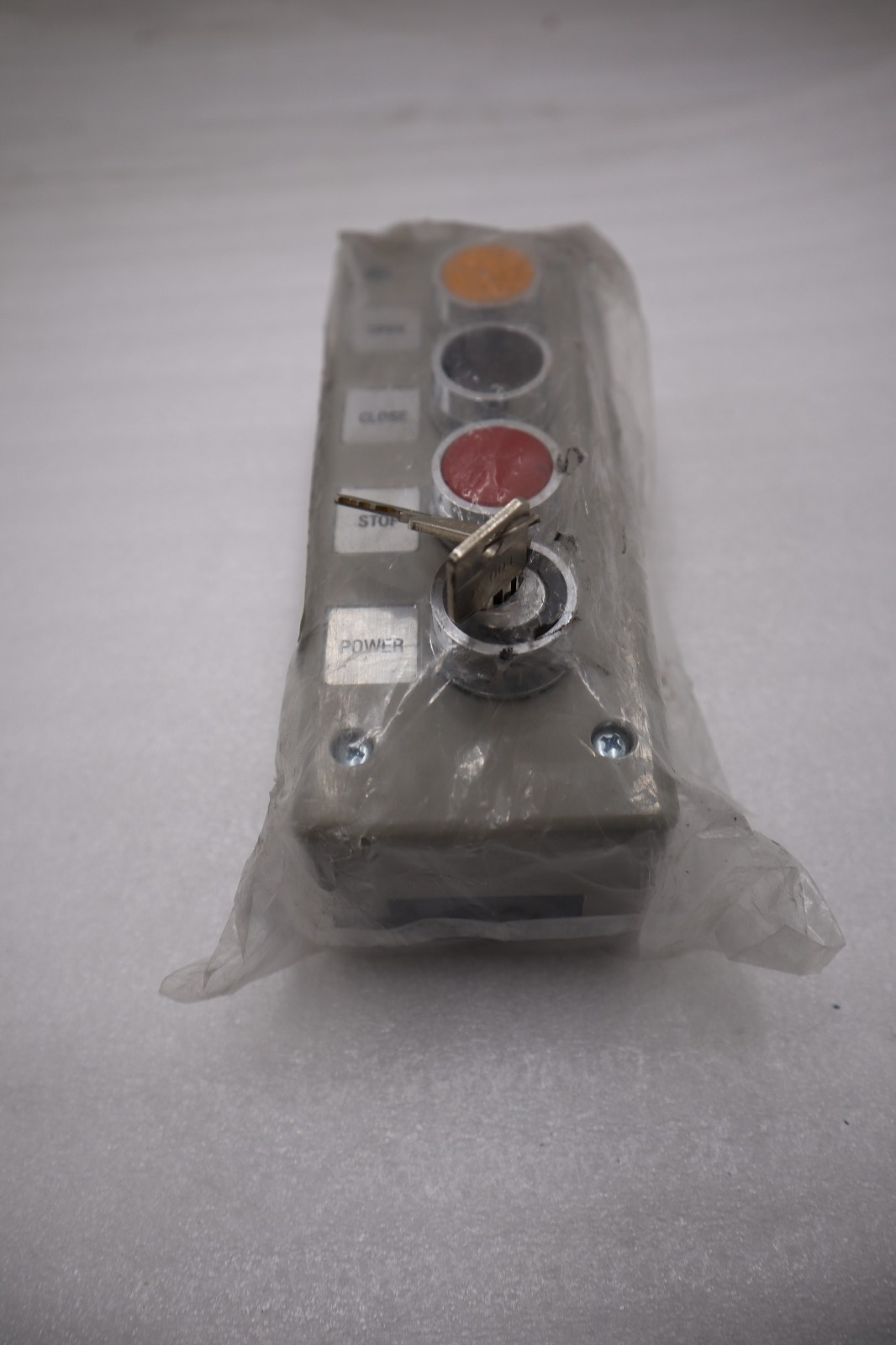 NEW 3 BXLT 3 Button Station Keyed OHD Open Close Stop  STK H867A