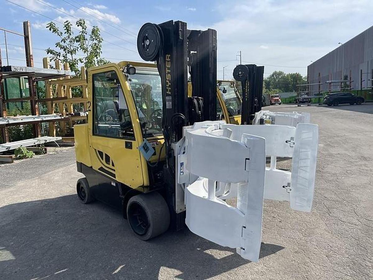 Used 12,000 POUND HYSTER MODEL S120FTPRS ENCLOSED CAB ROLL CLAMP FORKLIFT MFG. 2017