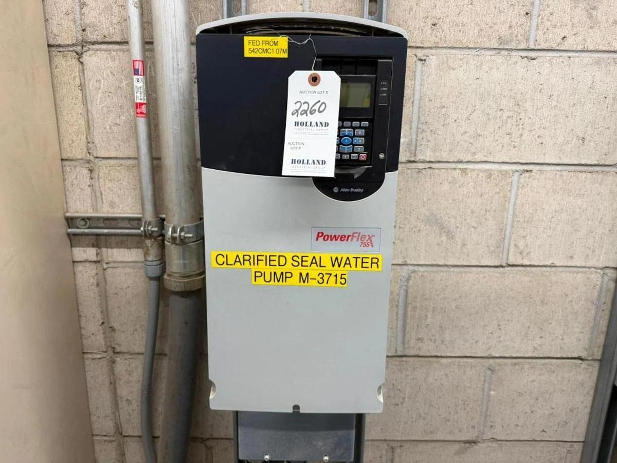 Used 50 HP ALLEN BRADLEY POWERFLEX 755 DRIVE CAT. 20G11NE052AA0NNNNN 600V