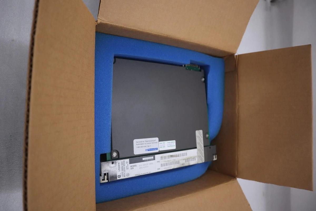 NEW IN BOX  MODICON AS-B810-008 OUTPUT MODULE STOCK G152A