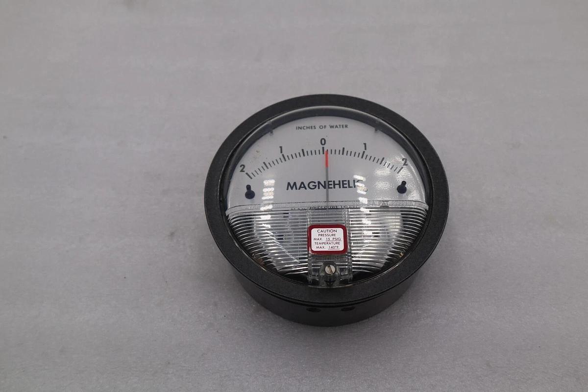 NEW OPEN BOX DWYER 2304 MAGNEHELIC DIFFERENTIAL PRESSURE GAGE STOCK 2031-A