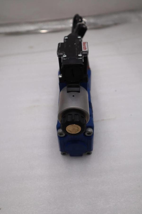 Used Rexroth Valve R900954260 4WRTE 10 V50l-46/6EG24ETK31/A1M VALVE NEW STOCK H1640