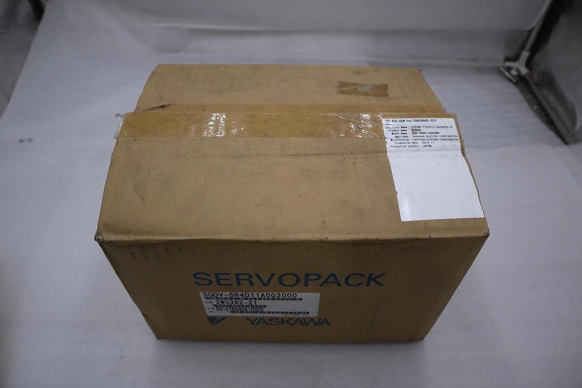 Used YASKAWA ELECTRIC SGDV-5R4D11A002000 SERVO DRIVE NEW IN BOX STOCK H44