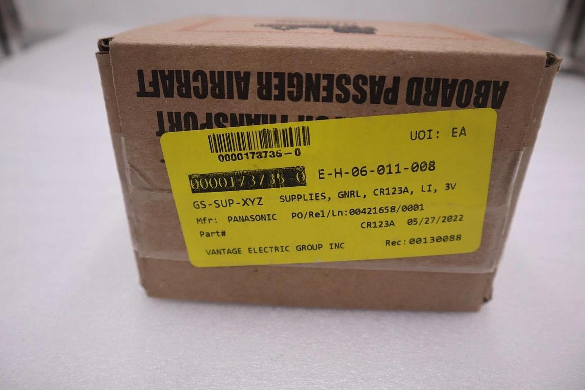 Used Streamlight 3V CR123A Lithium Batteries (2 Pack) 85175 (BOX OF 12) STOCK G517A