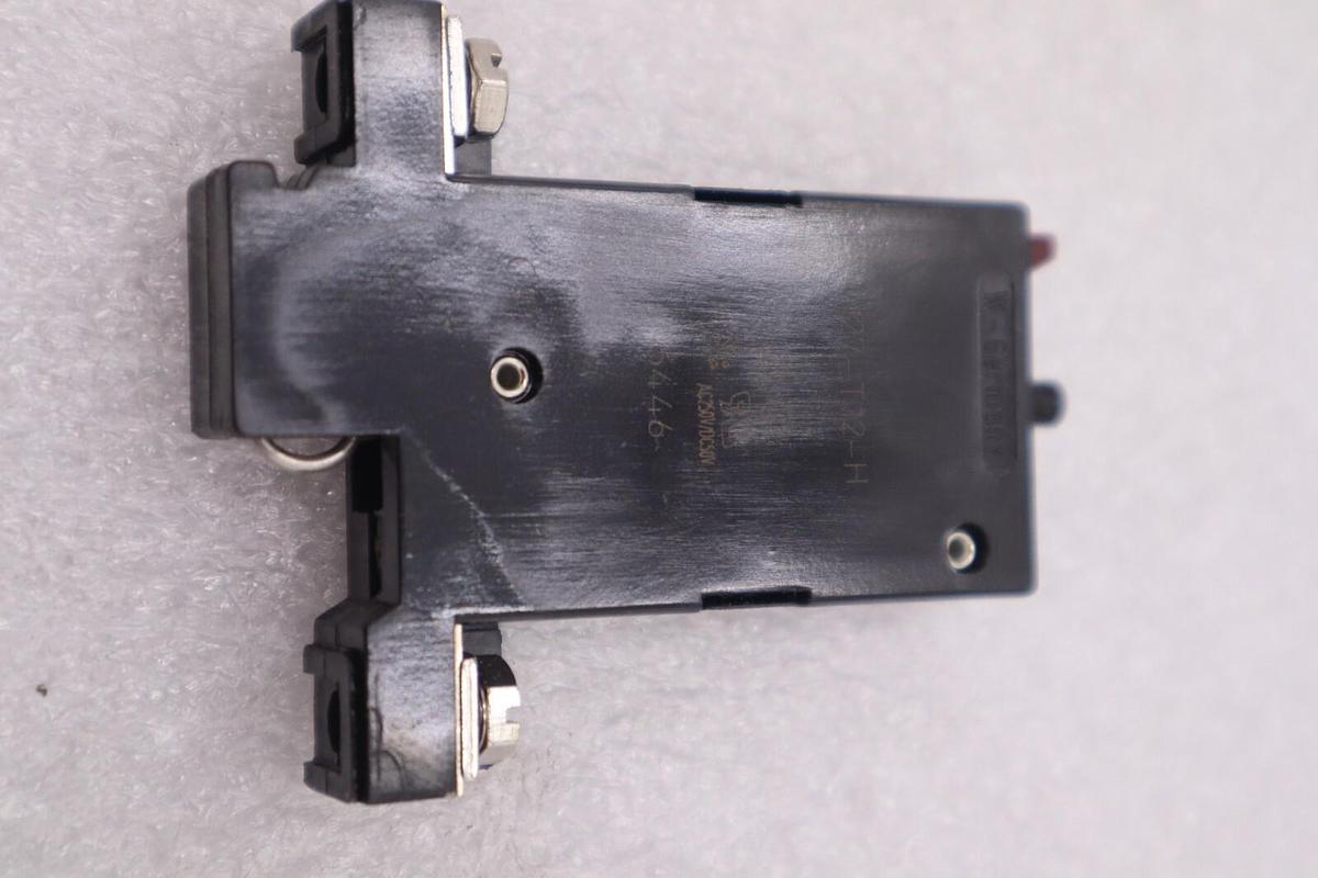 Used ETA 127-T12-H-6A THERMAL OVERCURRENT CIRCUIT BREAKER DC 28V  #1780-A