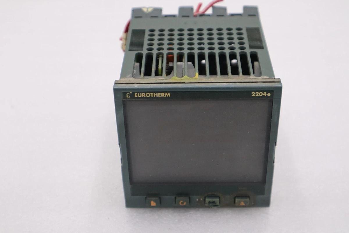 Used EUROTHERM 2204E TEMPERATURE CONTROLLER 2204E/VC/VH/RU/RW/XX/XX... STOCK K-397-D