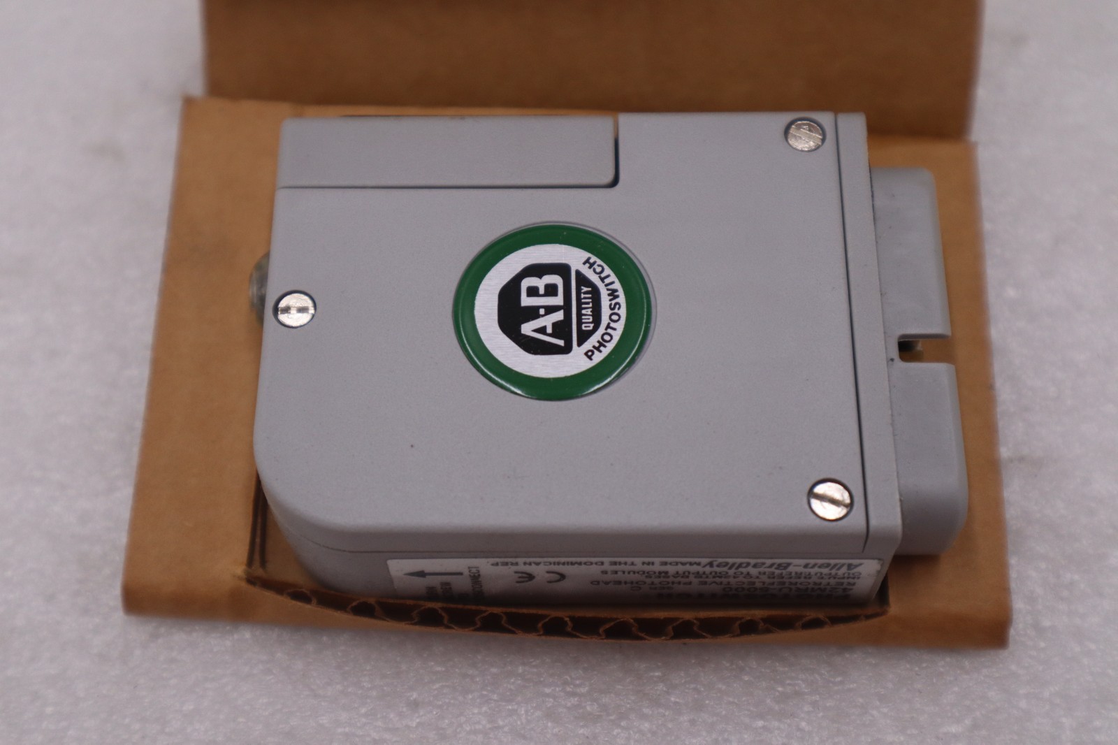 ALLEN BRADLEY 42MRU-5000 / 42MRU5000 PHOTOSWITCH RETROREFLECTIVE NEW IN BOX