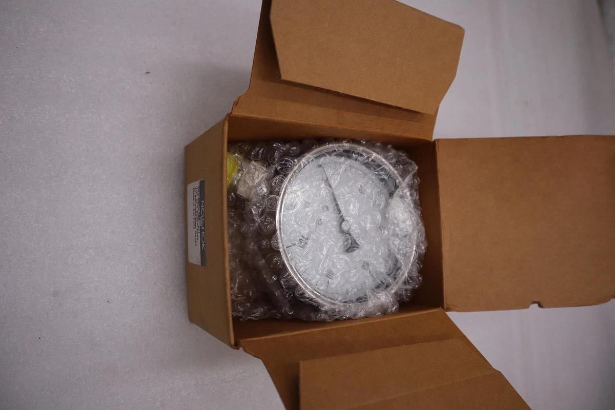 Used NEW OPEN BOX 4" NOSHOK 40-400-100-psi Pressure Gauge 1/2" Bottom Connection H804
