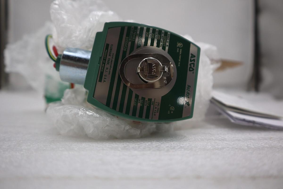 NEW IN BOX ASCO RED HAT 8210G026 120V 300PSI 3/4" NSMP STOCK H20