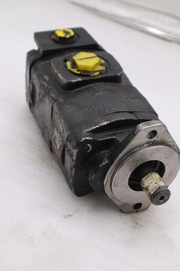 Used 3269121137 Parker Commercial Intertech Gear Pump STOCK H1840