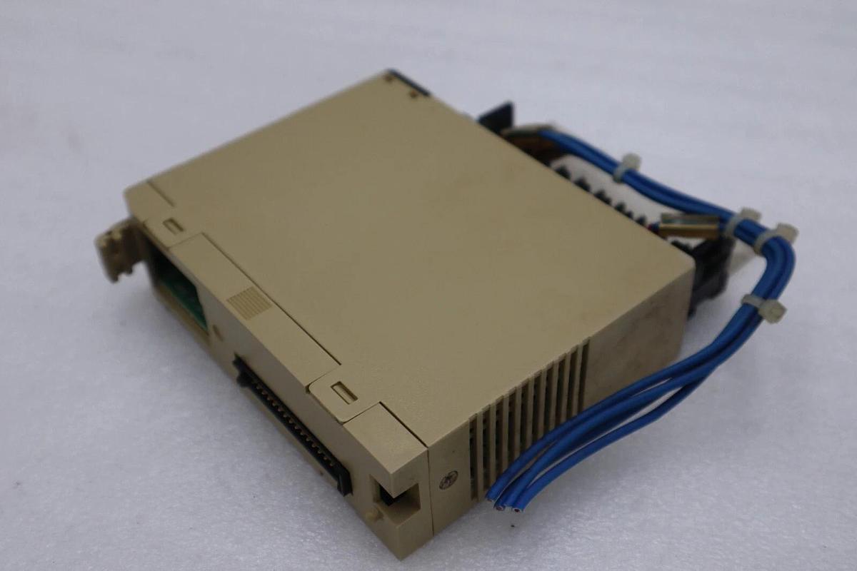 Used Omron C200H-IM212/ C200HIM212 Input Unit 24 V DC/AC 16 Point STOCK K-452-A