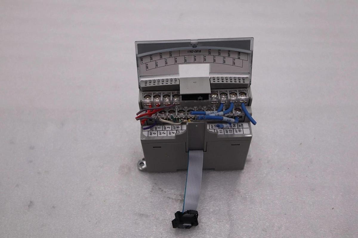Used Allen Bradley 1762-OB16 OUTPUT MODULE MICROLOGIX 1200 STOCK L-489C
